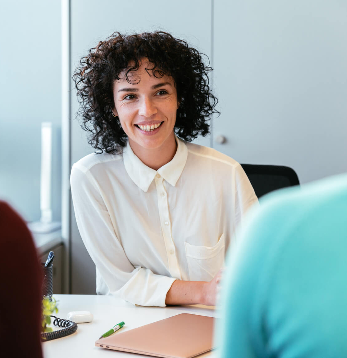 A professional woman having a meeting with her client.